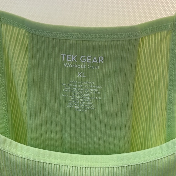 NWT Tek Gear Workout Top Sleeveless Brisk Mint, Size XL Lightweight, Relaxed fit - Picture 2 of 8